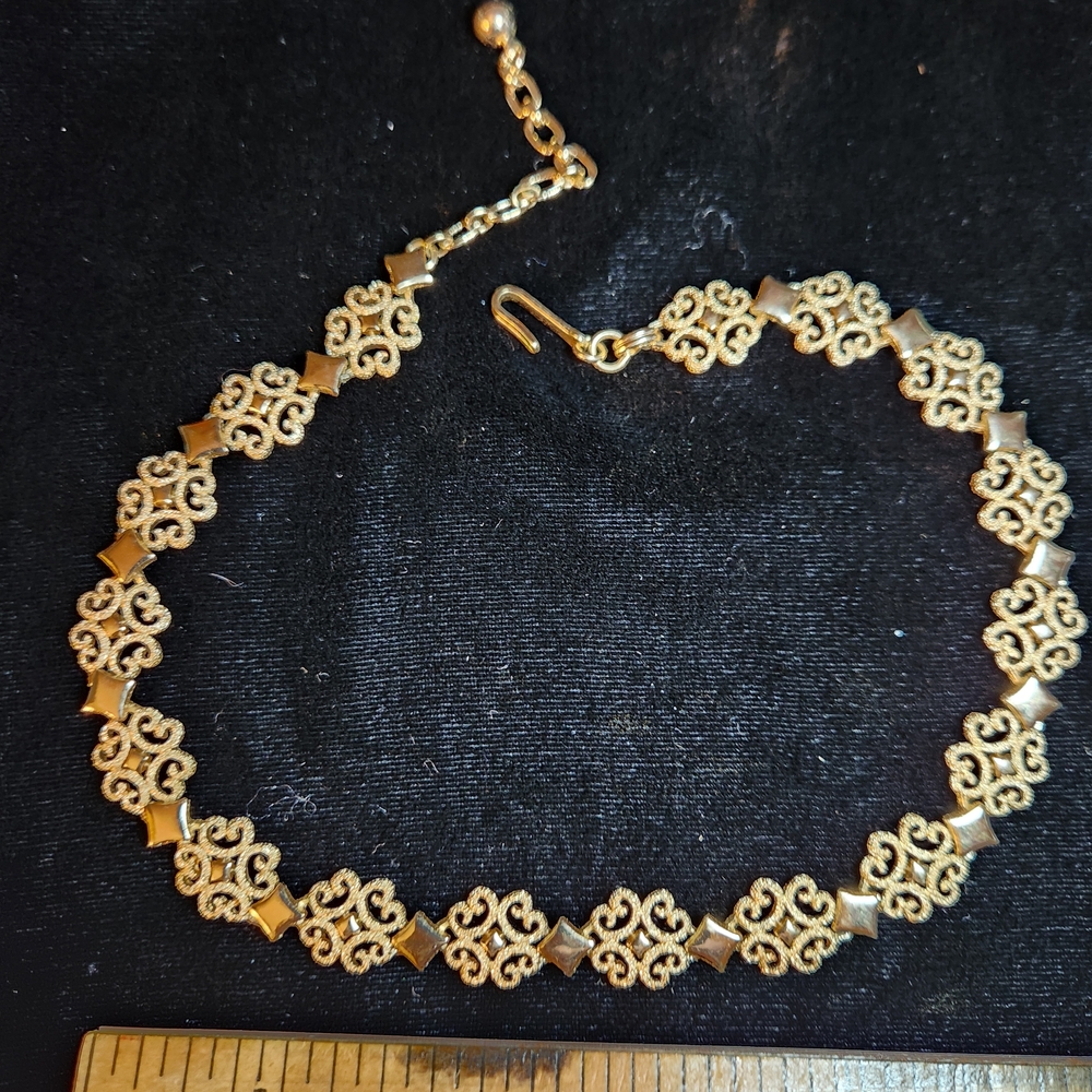 Elegant Gold Bracelet